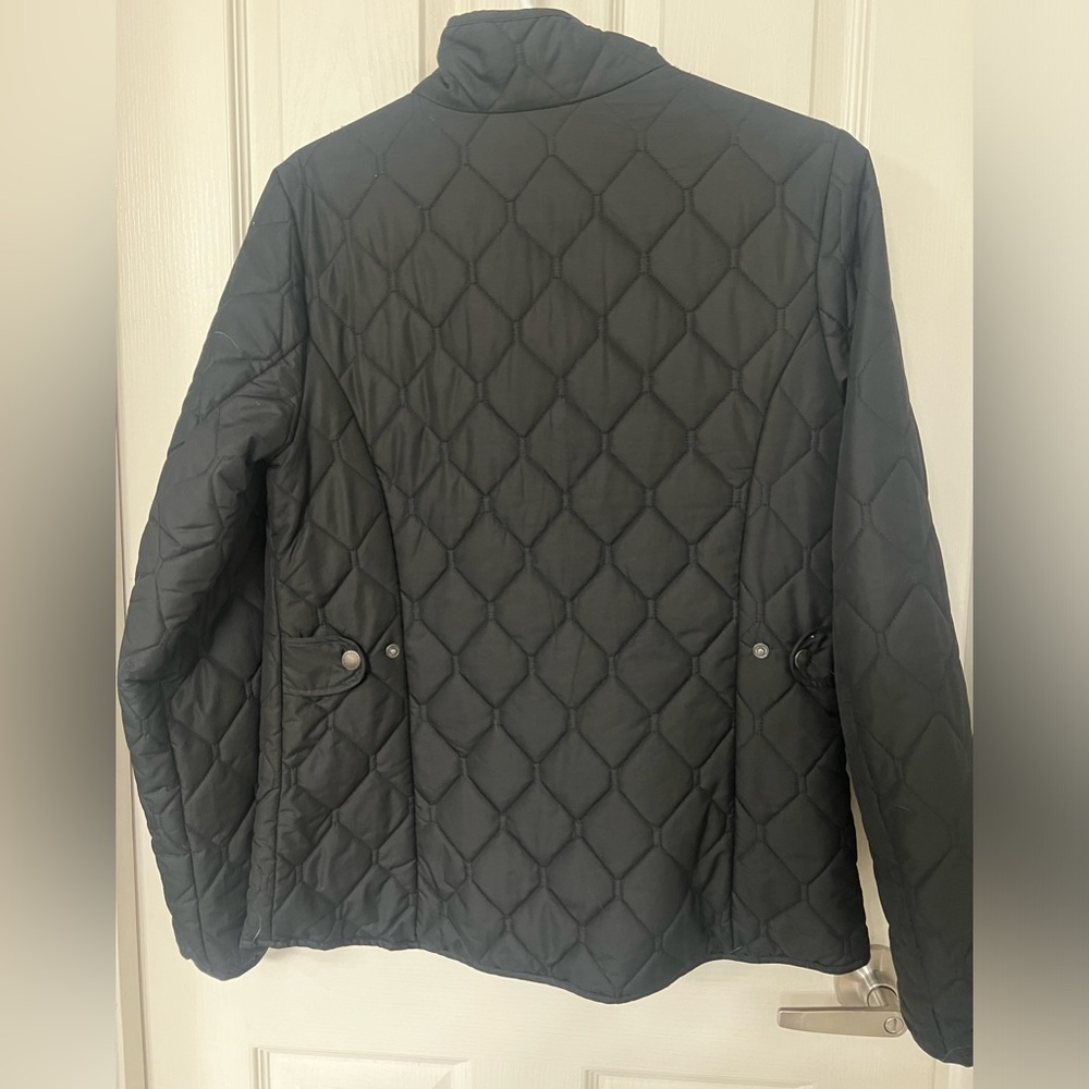 Eddie Bauer Dark Black Quilted Puffer Size Medium. - Picture 3 of 4